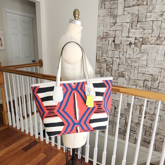 COACH Taxi Tote 36 in Printed Canvas - Picture 2 of 16